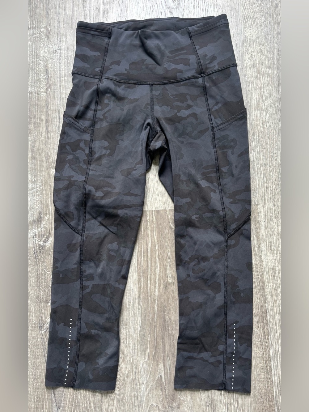 Lululemon Women’s Speed Up 18” Camo Leggings Size 4